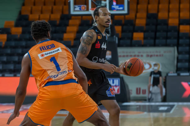 范佩西即将 范佩西即将